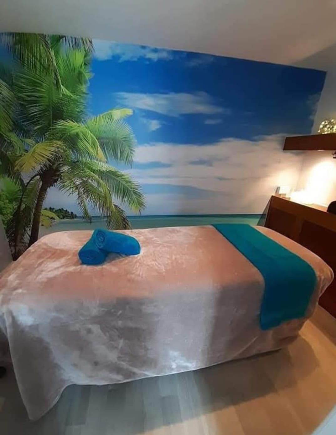 Tropical Beauty Room - Modern salon facilities in Barnsley Tropical Beauty Room at Stella's Hair & Beauty Salon Barnsley - Professional salon interior